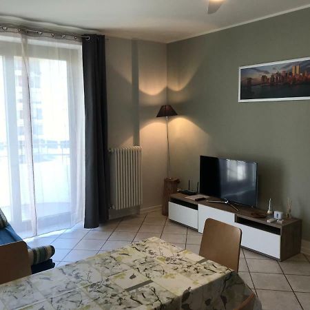Grazioso Bilocale Metro/Centro Apartment Brescia Bagian luar foto