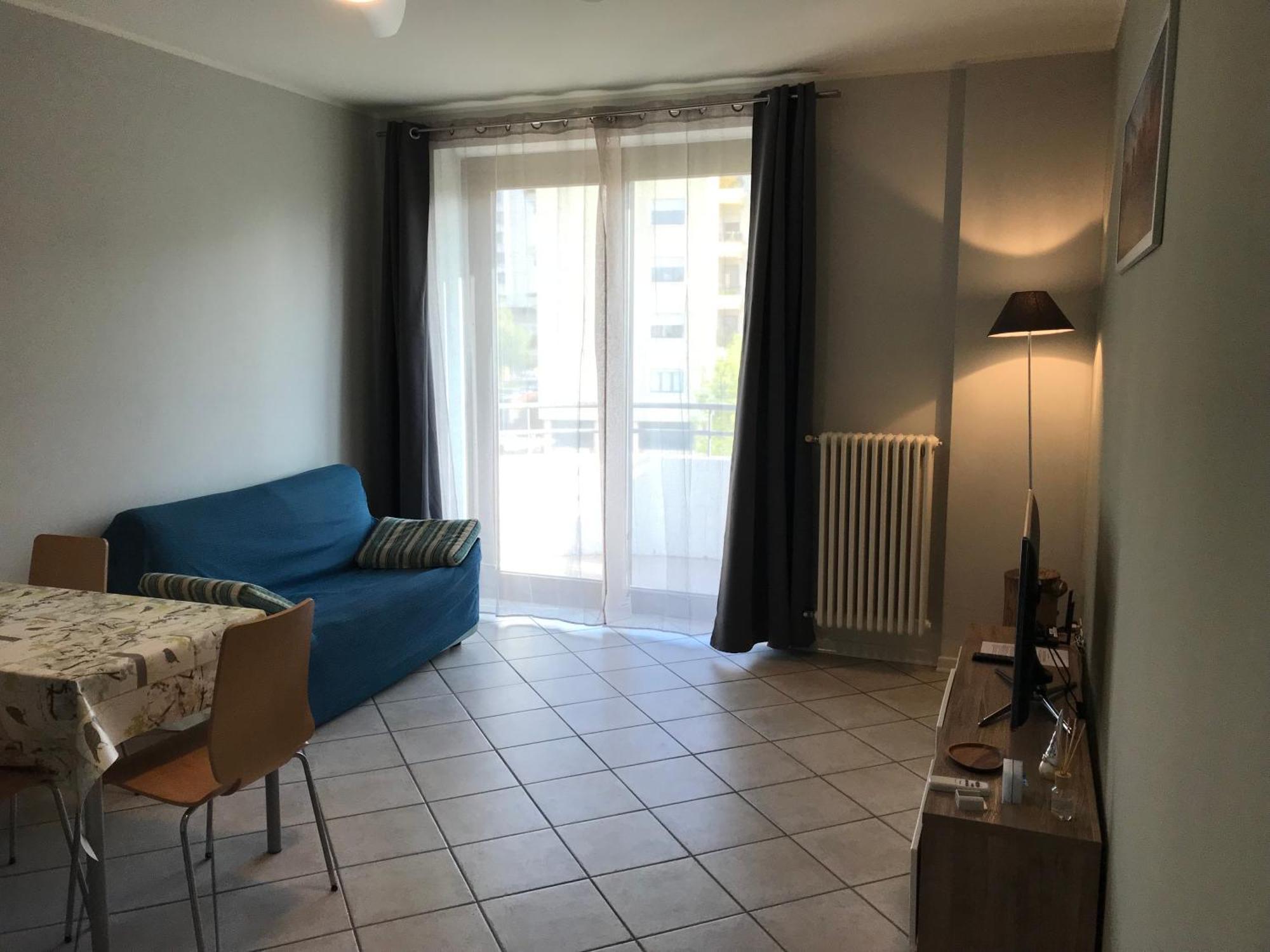 Grazioso Bilocale Metro/Centro Apartment Brescia Bagian luar foto